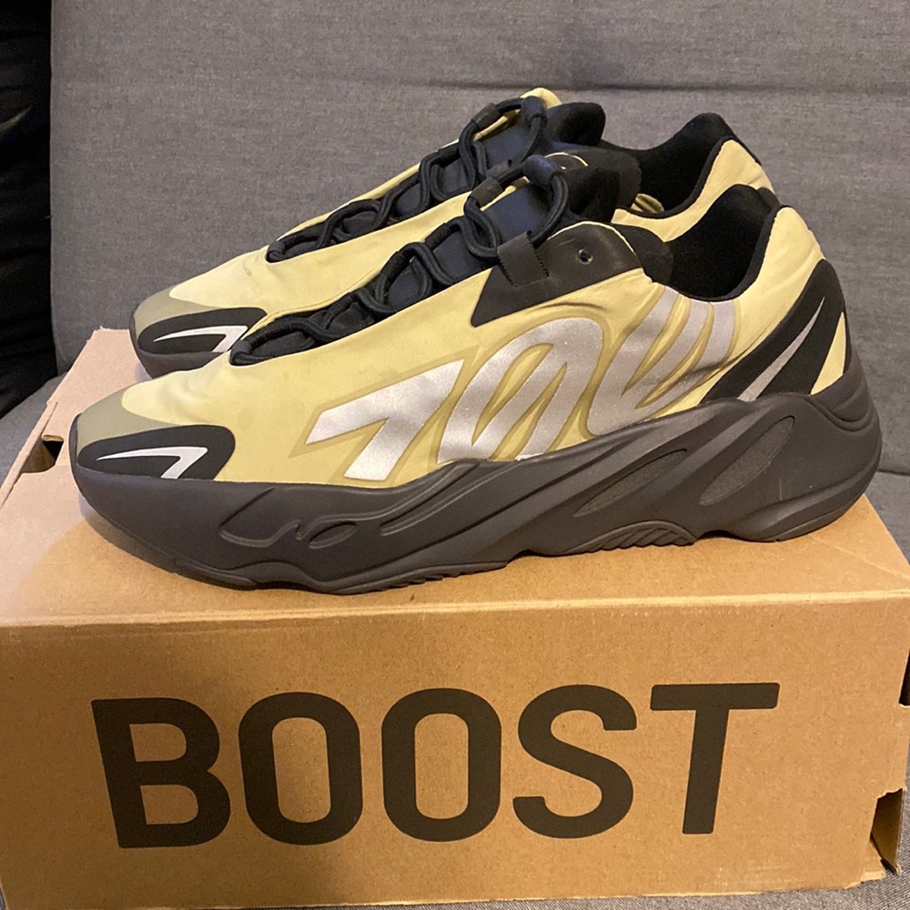 Worn a few times in good condition